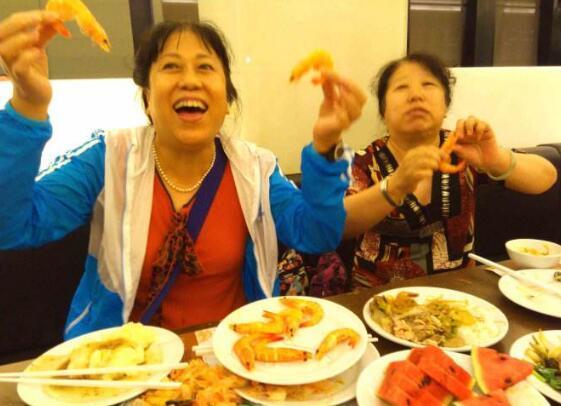 泰国海鲜自助餐18元一位,中国大妈遭明文婉拒