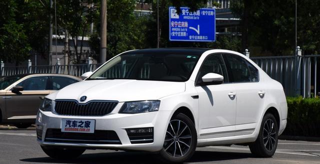 明锐对比福克斯, 买谁更合适?