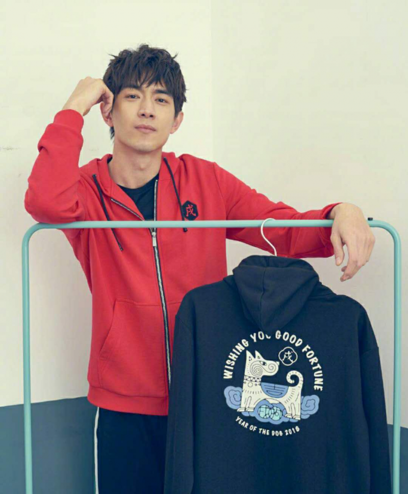 原来王丽坤比林更新大九岁!1979年生的王丽坤