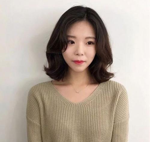 2018流行中短发图片短发,微乱睡不醒中学生真发型头发卡图片