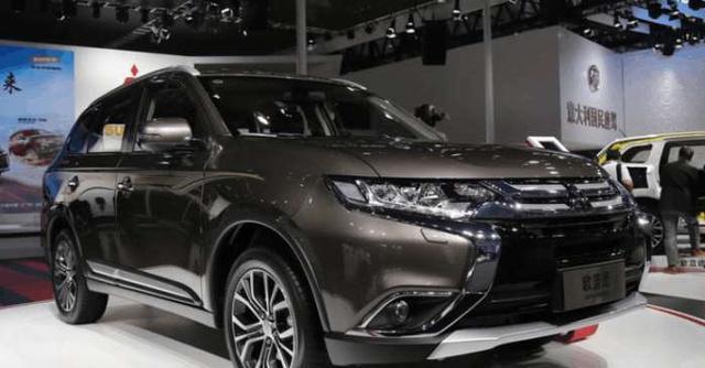 三菱这款SUV不足二十万, 内饰却有德系五十万
