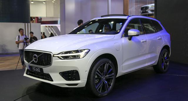 高端豪华之争，沃尔沃XC60遇上奔驰GLC级，你选谁？