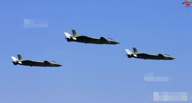 歼十还在大量生产,歼二十为何不大量生产?看完