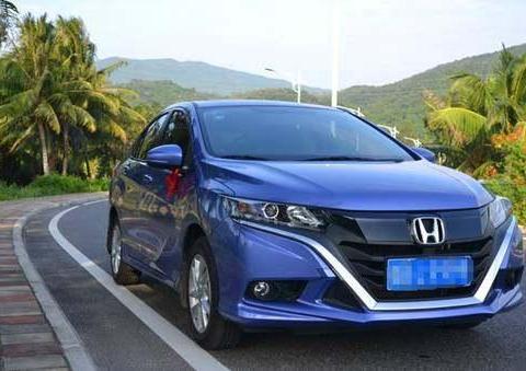 在以前，轿车进去中国的市场