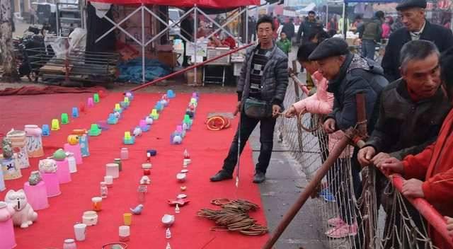 揭秘街头巷尾的骗人把戏, 原理简单却无数人上