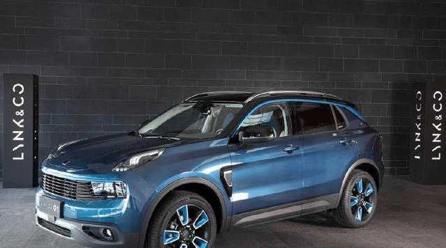 领克01来了, 油耗5.6L, 内饰精致