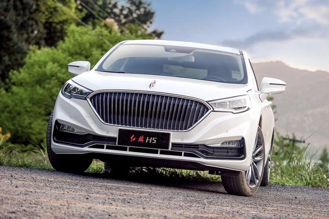 “红旗”飘进百姓家！试驾16万起步的红旗H5