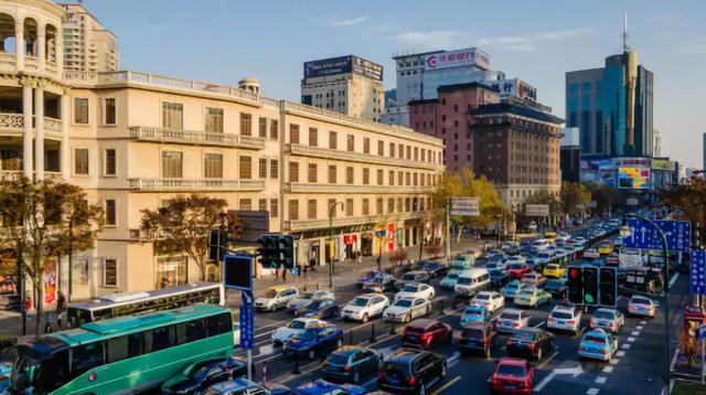 一品驾到｜电动车如何大众化？这款车上可以找到一些思路