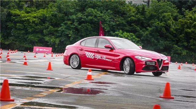 当罗密欧遇上朱丽叶，一场速度与激情即将上演