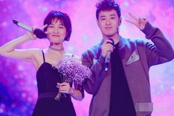 潘玮柏被曝恋情,吴昕微博却沦陷,这个小动作证明无尾熊cp是炒作