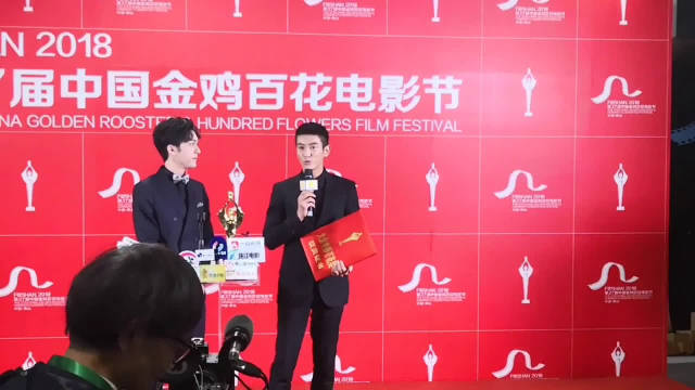 视频:杜江唱歌紧张身体僵硬霍思燕调侃喜得机