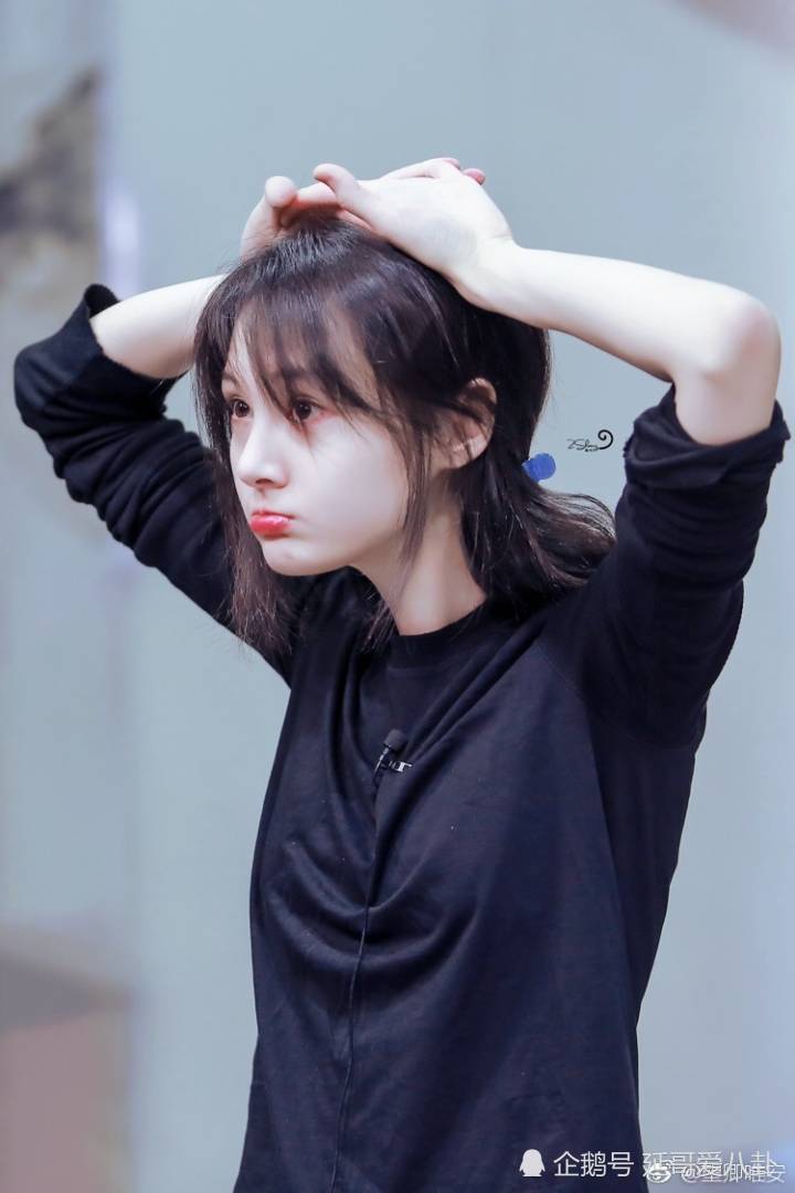 郑爽拍摄《青春斗》,当全世界都在偶遇郑爽,你却没有遇见?