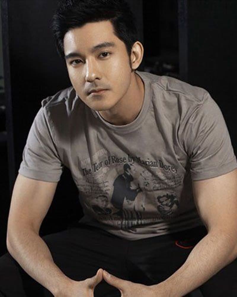 28岁认识立威廉,37岁嫁给他,41岁像公主,3岁女儿超级美