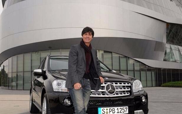 爆大冷门的德国队,队内球星都开什么车?座驾匹