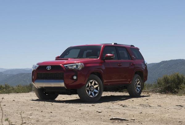 2017款丰田超霸4RUNNER   越野性能叫板普拉多!