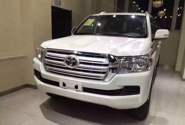 17款丰田酷路泽4000 售价配置油耗马力越野家族的无冕之王