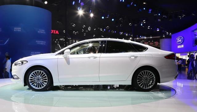 轴距2850mm, 定速巡航、自动泊车、发动机启停技术