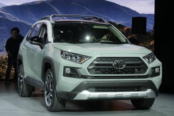 丰田新RAV4发布，TNGA平台打造外观超前，网友：这审美也是醉了