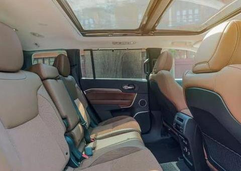 比汉兰达更具逼格、比福特锐界更霸气，这才是大7座汽车之王！