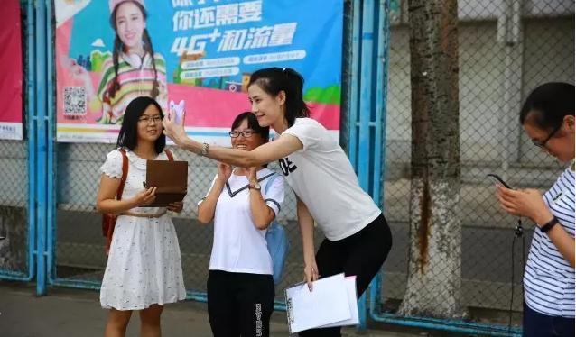 中国女篮美女招亲了, 条件是190…