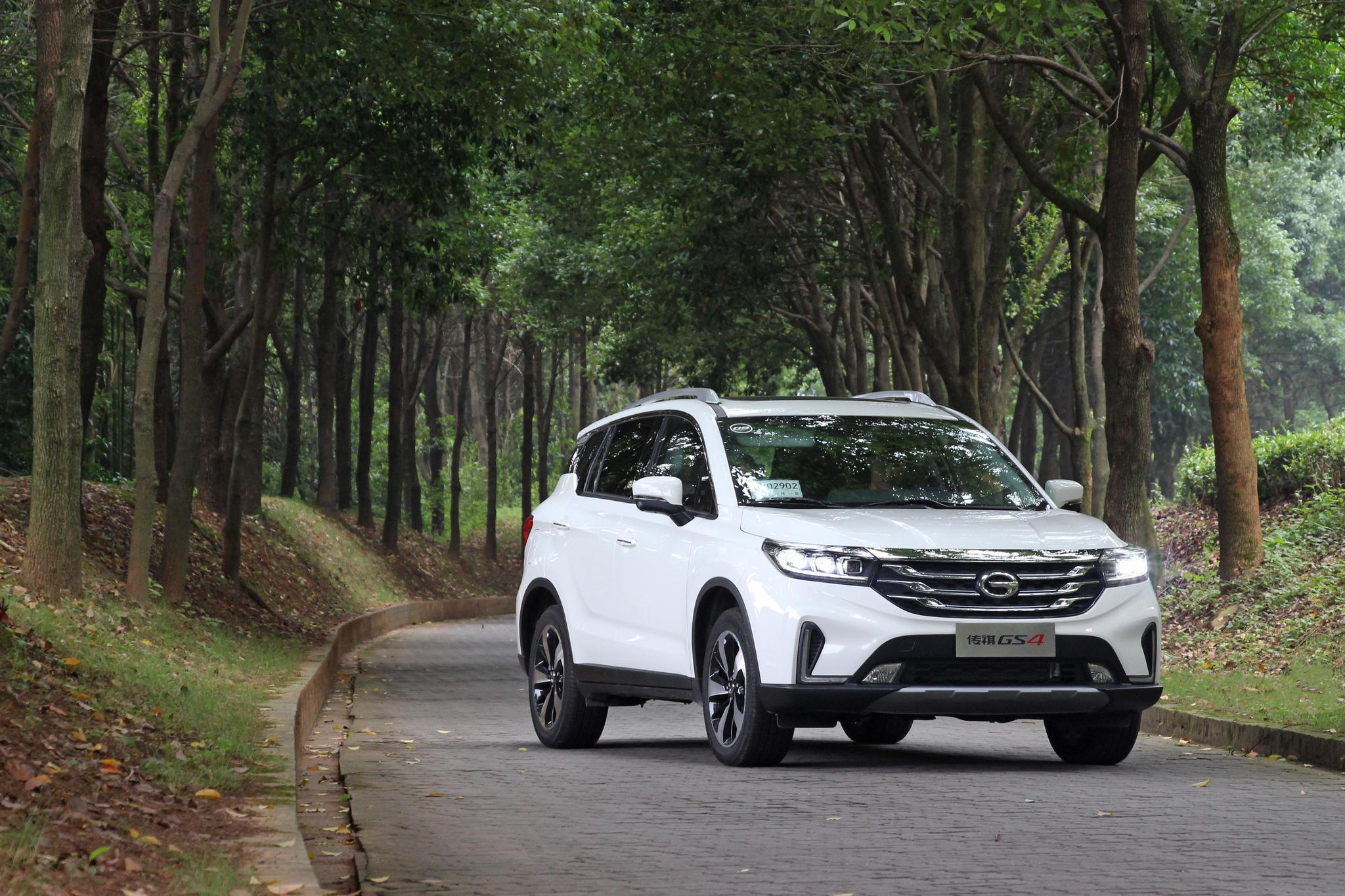 轻松月销2万辆的SUV换代了！依然是10万级家用车好选择