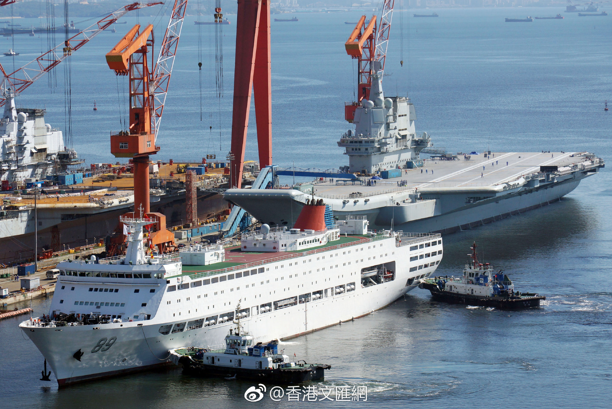 国产航母今晨第二次出海试航