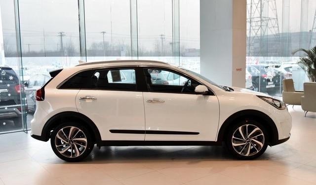 这款起亚极睿纯进口SUV, 一箱油跑1000公里, 只卖15万