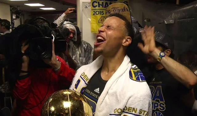 悲情库里再次无缘FMVP奖项 四年三冠没他的