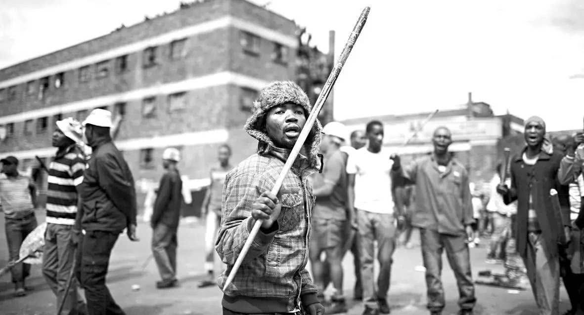 曾经发达国家的南非,现在沦落为三流国家,曼德