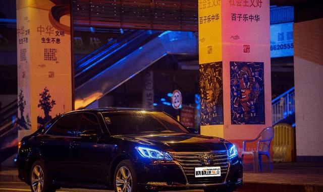 精心养护下的优质 老款丰田皇冠2.5万公里用车报告：油耗不低