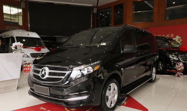 80万预算 买奔驰V260还是威霆改装车，看过这台七座奔驰你就懂了