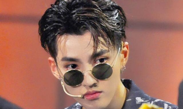 中国有嘻哈以父之名——吴亦凡，real man！