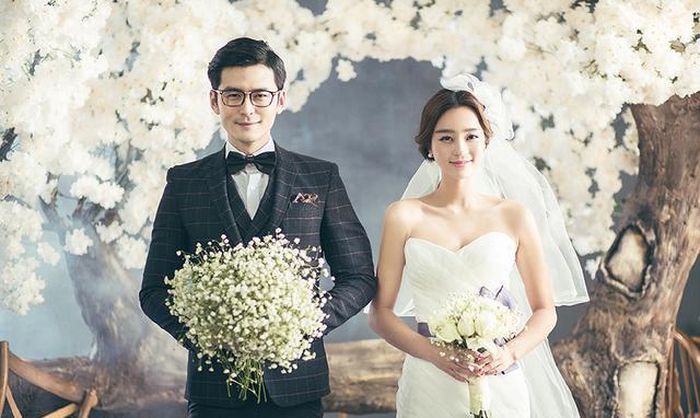 夫妻离婚了还住在一起,还不想复婚犯法吗?到底