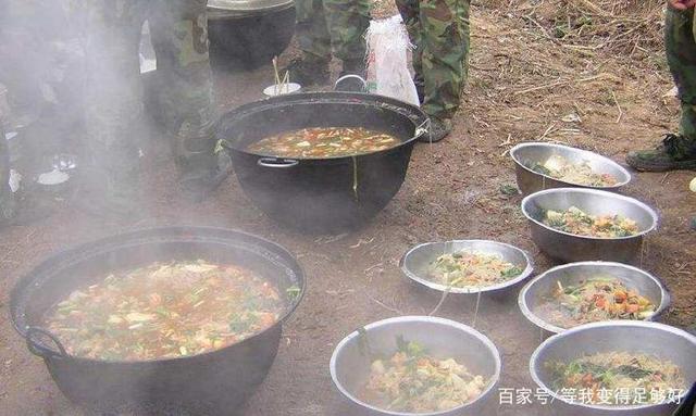 中国解放军四类伙食标准，潜艇员的最好，普通士兵的让人心疼!