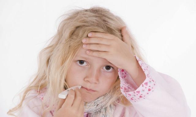 5岁男孩不断清嗓子, 家长是以咽炎自行治疗,