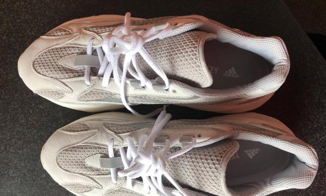 一代没消息?YEEZY700V2又来了