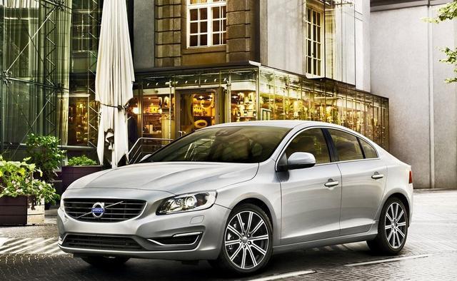 25万轴距近3米，配8AT变速箱310马力，高冷颜值不输BBA