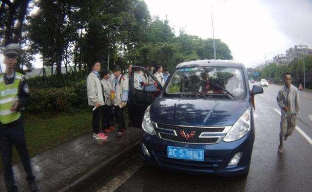 为什么五菱宏光卖的这么好, 以为你永远不知道车内到底装的什么