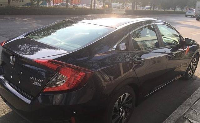 刚买了艾瑞泽5的表姐，肠子都悔青了，只因看我提了这车！