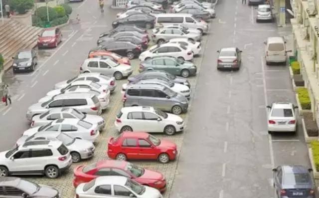 路边乱收停车费的要消失了 北京将构建