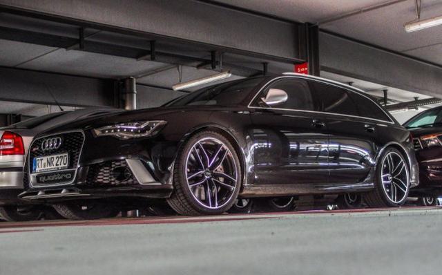 车长5米, 这么大的屁股, 居然暗藏4.0L V8发动机