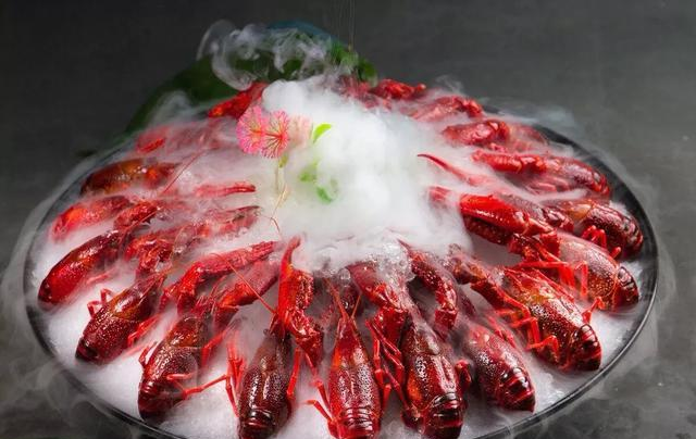小龙虾还能火多久? 会不会像网红菜品一样, 只