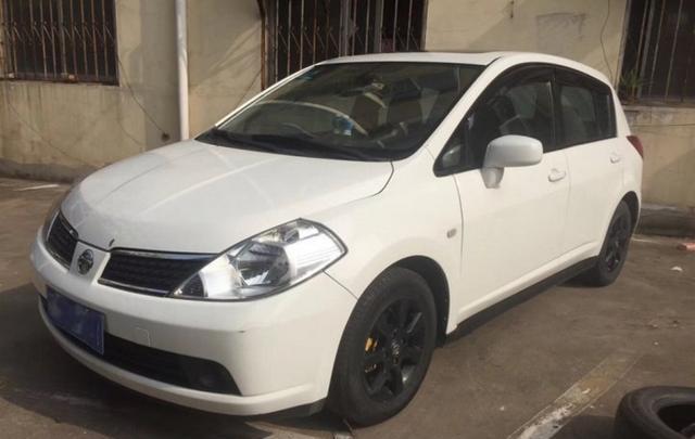 落地价12万, 现在只需3万, 油耗3毛, 家用出行接小孩子最合适不过