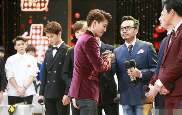 《天天向上》小五退役归来,拥抱汪涵身材竟胖