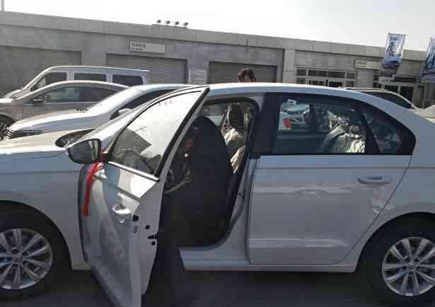 汽修师傅告诉你，聪明人都选了这款车，省油、大气又好开！