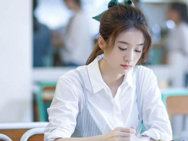 最近很火的三部电视剧，戚薇演北漂女，贾乃亮演救国青年