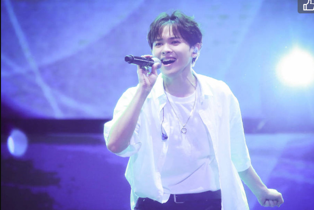 NINE PERCENT演唱会出现身体状况,尤长靖嗓