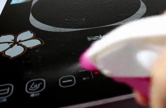 牙膏加在白醋里,没想到这么厉害,效果惊人,看完