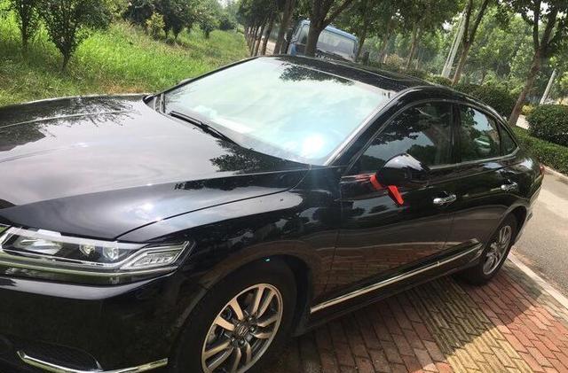 这货口碑很好, 售价16万, 是本田值得买的一款车, 放弃迈腾