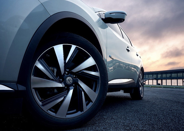 东方日产2019款楼兰车型正式上市,新车改款后